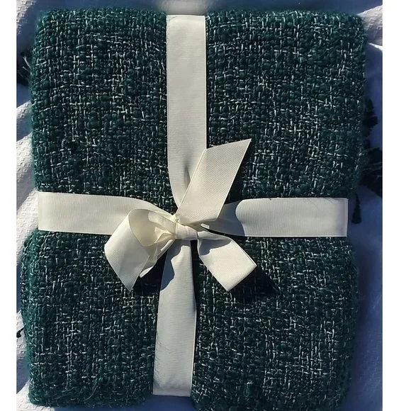 Southern Living Berkley Throw - Green